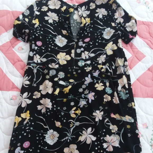 H&M DRESS - Picture 3 of 4